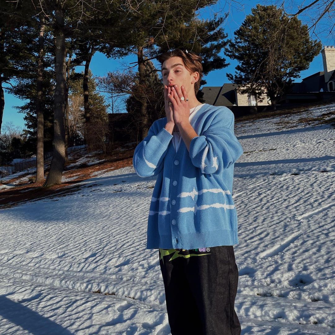 𝑃𝑜𝑠𝑡𝑒𝑑 𝑏𝑦 𝑆𝑎𝑚𝑢𝑒𝑙 𝐷𝑎𝑛𝑣𝑒𝑟𝑠 𝑜𝑛 𝑦𝑜𝑢𝑟 𝐼𝑛𝑠𝑡𝑎𝑔𝑟𝑎𝑚.

@𝐴𝑛𝑜𝑡𝘩𝑒𝑟𝑠𝑎𝑚: 𝐼 𝑑𝑒𝑓𝑖𝑛𝑖𝑡𝑒𝑙𝑦 𝑙𝑜𝑣𝑒 𝑐𝑜𝑙𝑑 𝑤𝑒𝑎𝑡𝘩𝑒𝑟.