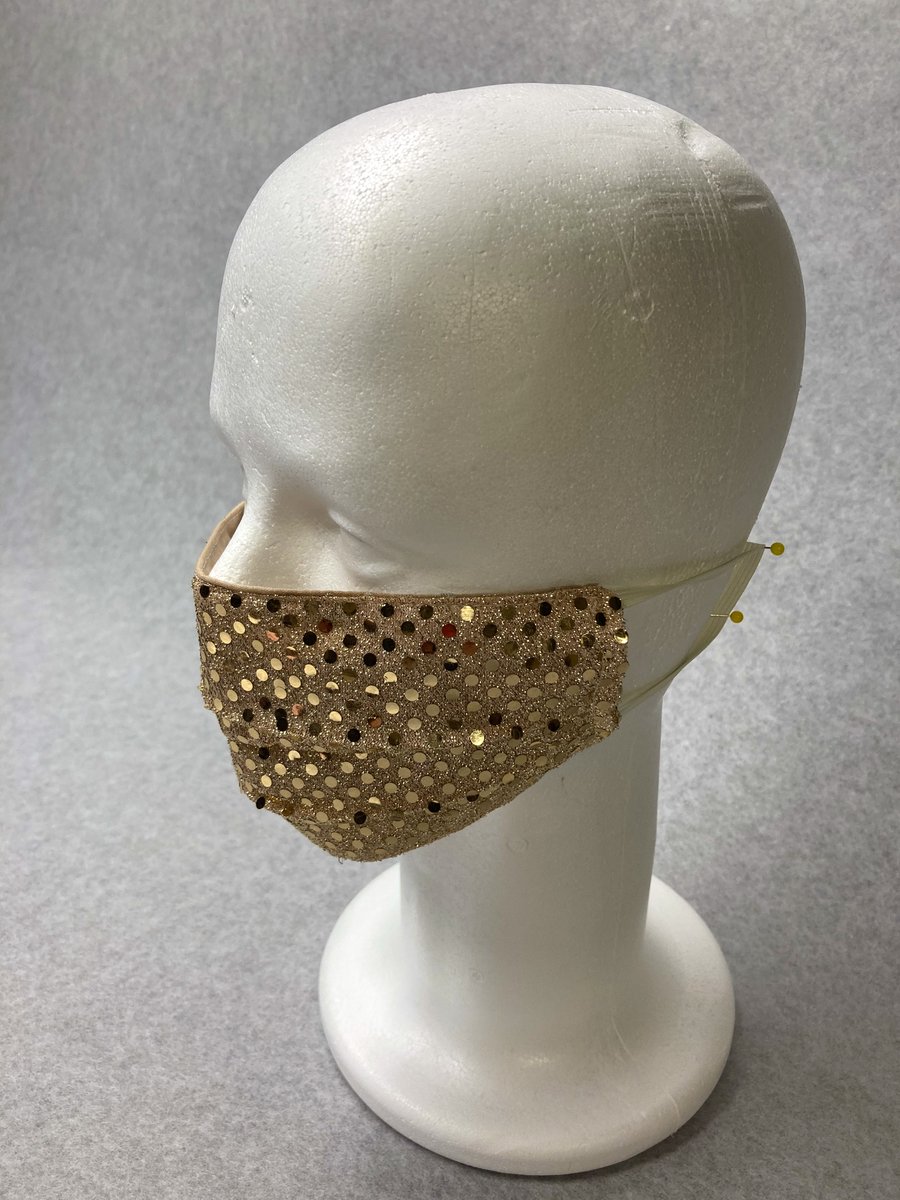 thierryroger1's tweet photo. Spring 2021
Washable, reversible, filter layer and adjustable strap and nosewire.
Available on the website, click the link.
https://t.co/zCWpaor4vr
#MaskUp #mask #pandemic #MasksSaveLives #chicagodesigner #thierryroger https://t.co/Joo8ngtDta