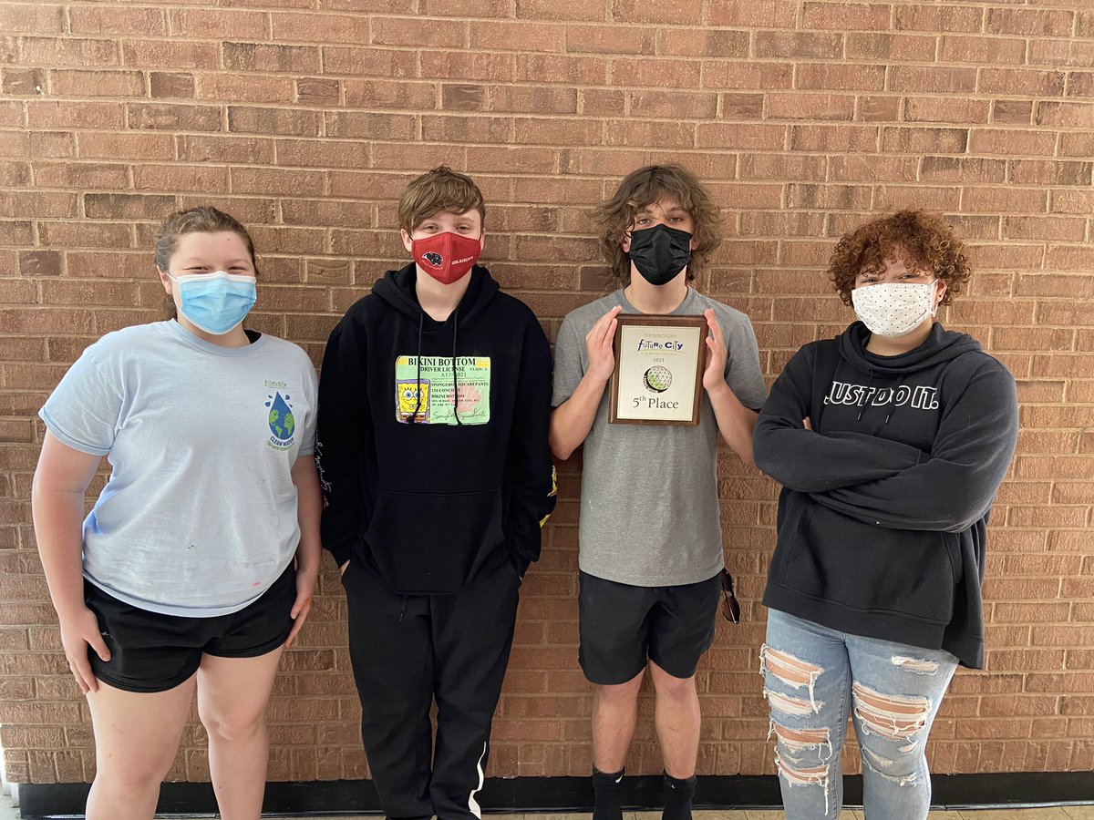 STMSActivities's tweet photo. Congratulations to our middle school CATS students and @Gifted_CATS for receiving some awards at the Future City competition. @SennThomasMS https://t.co/2a3G5G0VET