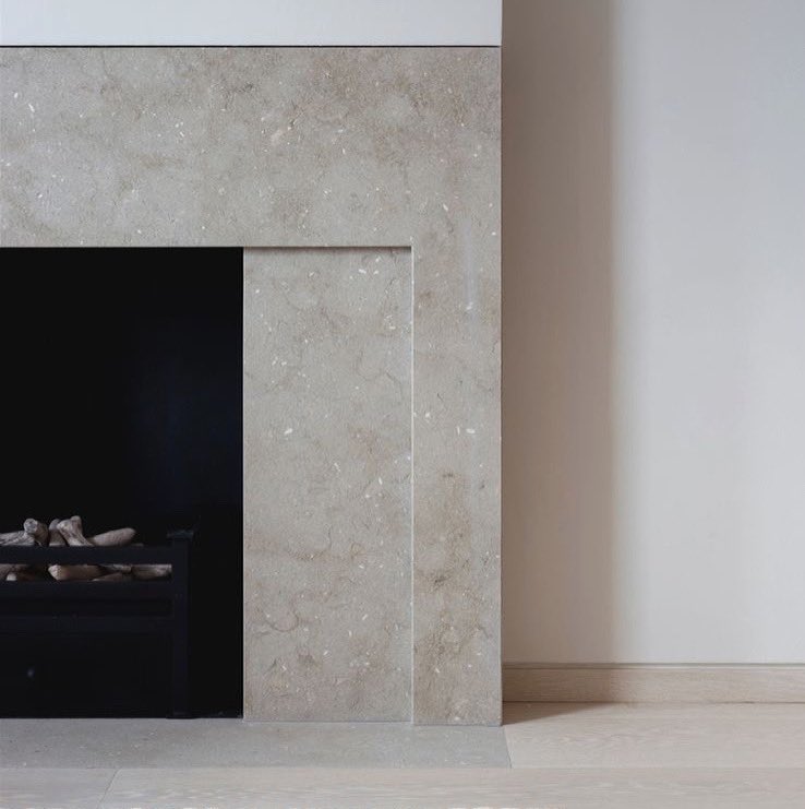 Stunning fireplace 😍😍😍

#design #london #natural #stone #contemporary #architecture #minimalism #fireplace 

Design by <a href="/leibal_design/">Leibal</a>