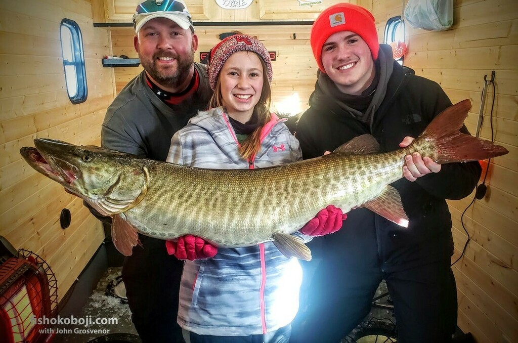 MuskyInsider's tweet image. Feast your eyes on this big ole barred beast from Lake Okoboji from the crew at @fishokoboji – gotta be one of the highlights of their hardwater season!

_______

Our MAIN DEAL at Musky Insider is our once-per-week newsletter that we send directly to you email inbox every we…