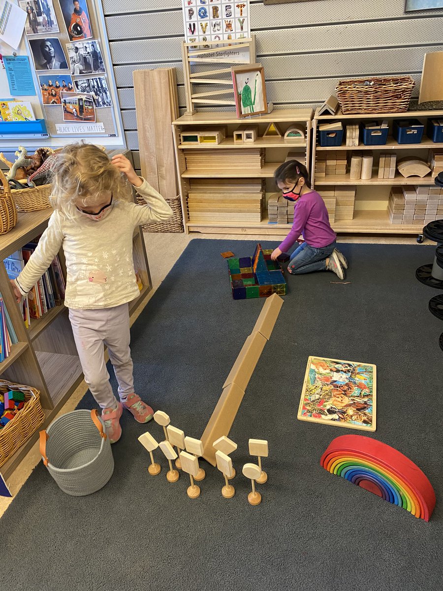 UCLS_ESH's tweet image. What did you build today?
#playmatters #uclskids #eshlab