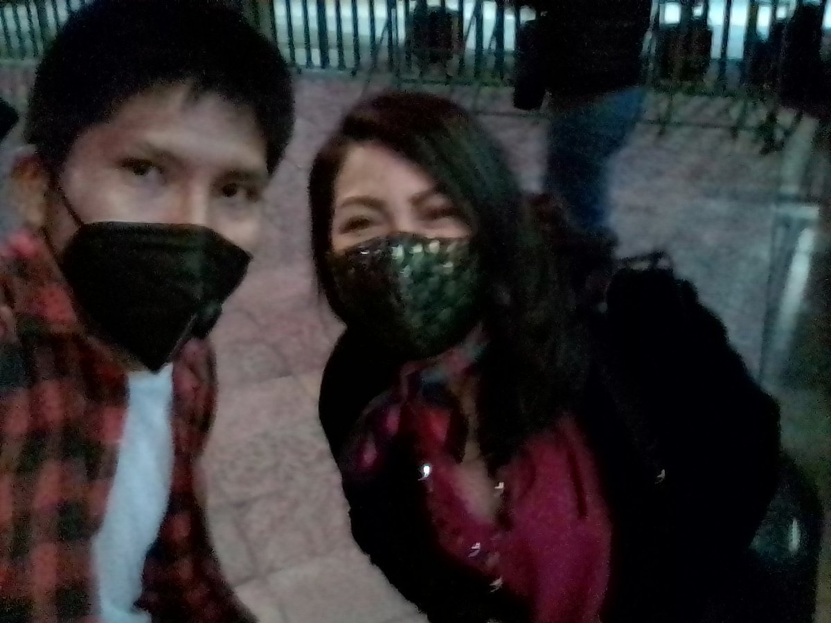 <a href="/rossmurrieta/">ROSARIO MURRIETA</a> En qué parte es?
<a href="/rossmurrieta/">ROSARIO MURRIETA</a> siempre apoyando el teatro, siempre muy atenta y amable. Saludos <a href="/rickymanjarrez/">Ricardo Manjarrez</a> siempre al pie del cañón, que exclusiva con Alicia Machado. 
Muchas gracias por mi foto, <a href="/Marilucasglv/">Marilú GarcíaLuna</a> y Gilberto Recorder, y mucho éxito en esta temporada de teatro