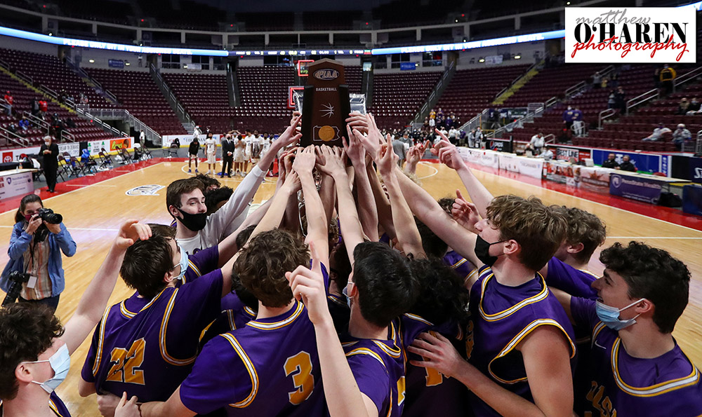 moharenphoto's tweet photo. .@OLSH_Hoops captures first state title after defeating Constitution 62-49 in the #PIAA Class 2A boys basketball championship game played Friday afternoon at #GiantCenter in Hershey. @OLSH_HighSchool @olshsports #GoChargers #OLSHChargers #OLSHhoops #OLSHbasketball @bctimes https://t.co/hBLpp8zEAb