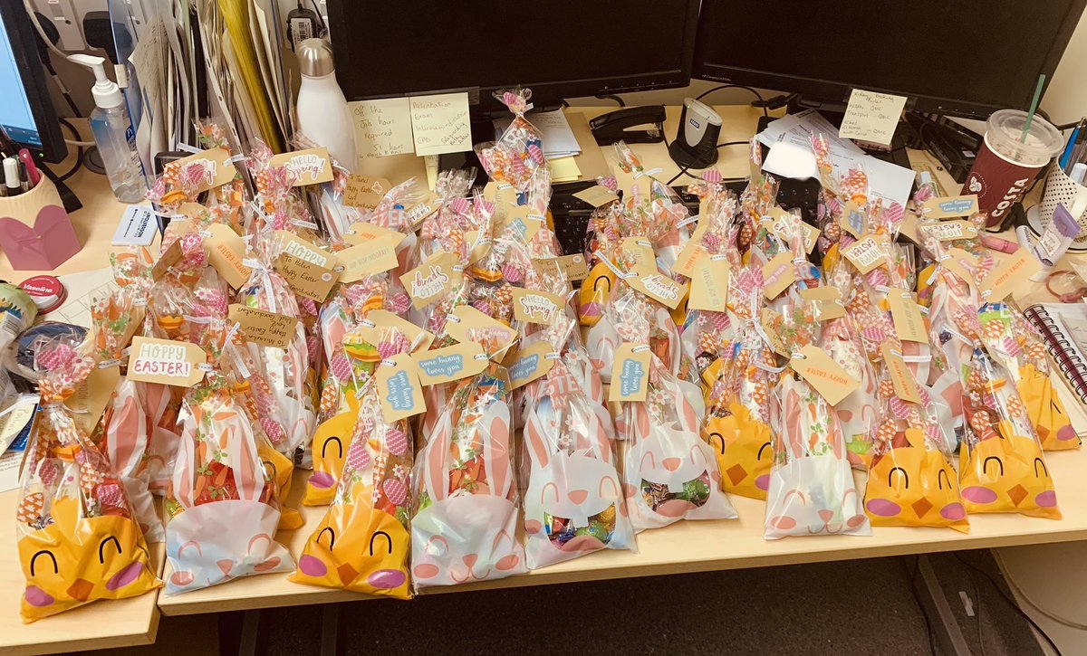 Skeadsforth1's tweet photo. Over 60 Easter treat bags delivered to the admin staff in Radiology! 🐰🐥🔆🌸  @EmilyGrace1010 @alexrj13 @NUHRadiology https://t.co/0i2AgbEvLE