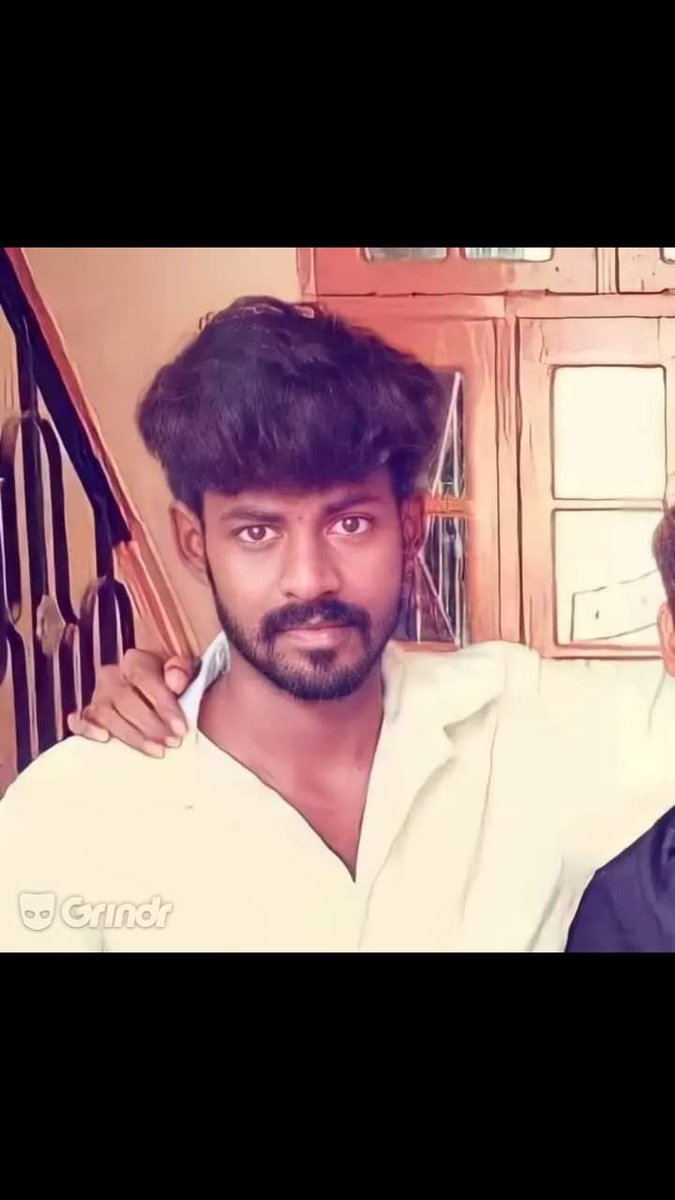 prabhu4x's tweet photo. என்னமா இருக்காங்க நம்ம தமிழ் பசங்க. அதுலயும் teenage பசங்க சூப்பர் 😍👌🏻 https://t.co/0VFCRqpKrA