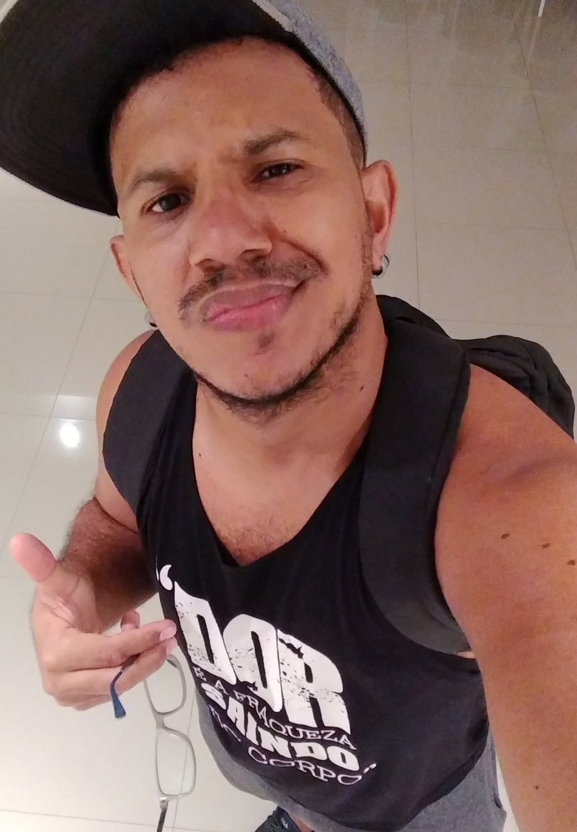 molequemaia tweet picture