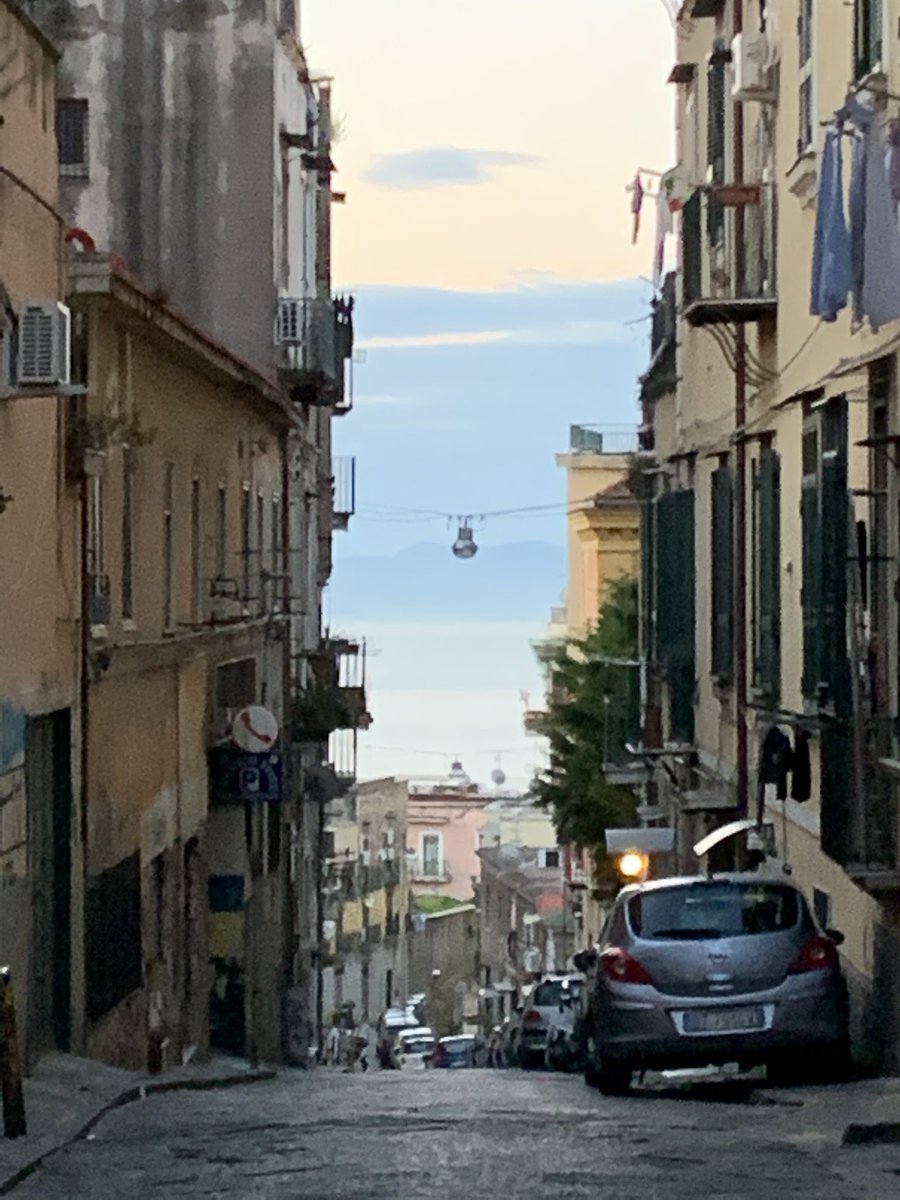 Giuseppe Limongelli (@glimongelli) on Twitter photo Napoli: ‘scorcio’ di primavera Napoli: ‘scorcio’ di primavera