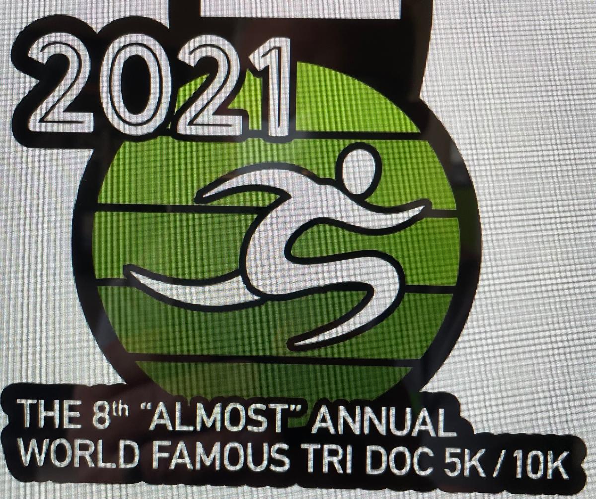 TheTriDoc's tweet photo. We got the shirt deadline extended until this weekend. If you sign up now you can still get a proper shirt size... PLUS every finisher gets this medal!

www.thetridoc https://t.co/fcvRkRp5hE https://t.co/ppoPfOXtpF