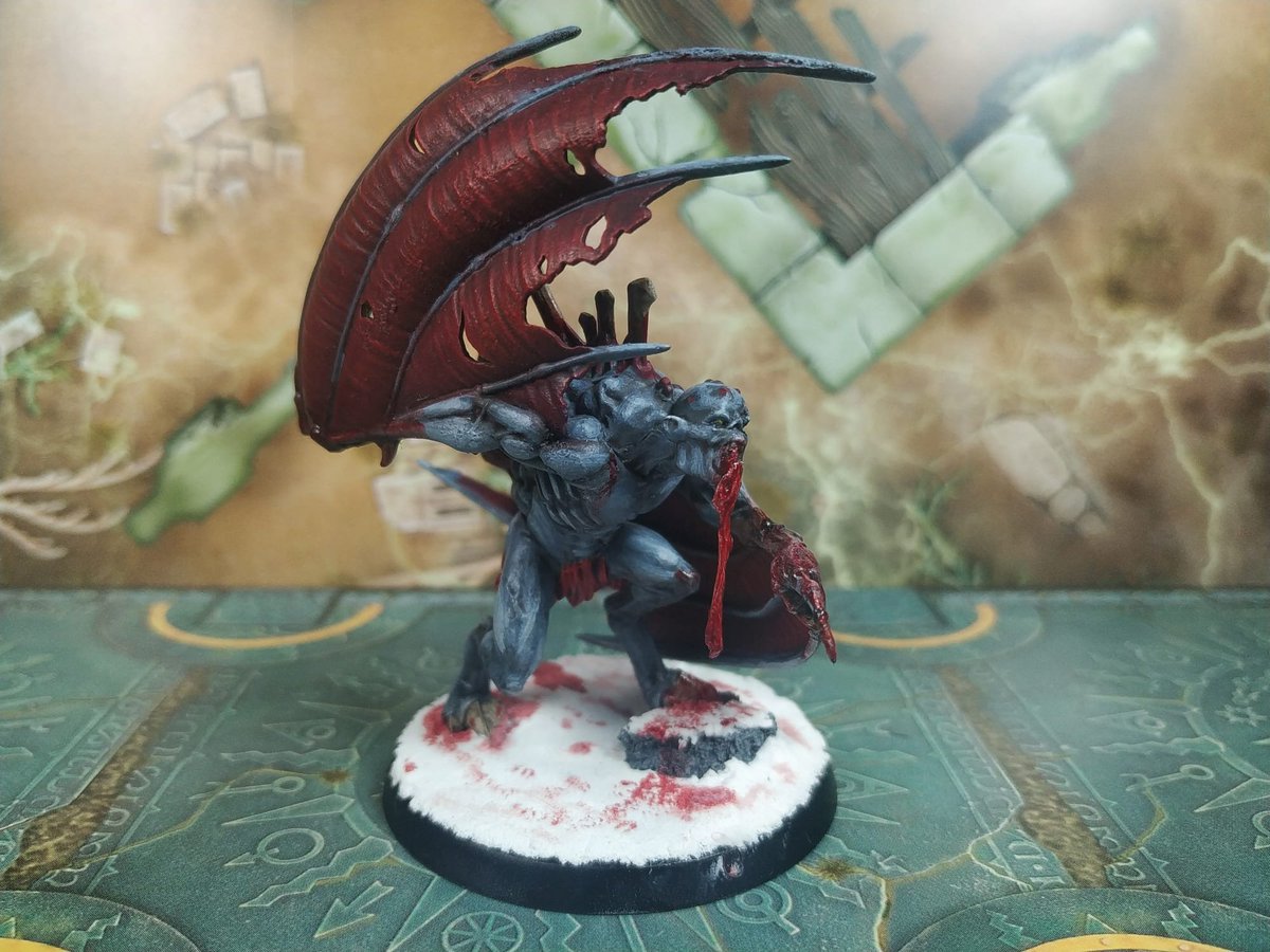 Mr_Vorov's tweet photo. ¡Por la Dama! Tenía ganas de terminar a este Crypt Flayer para el #darkzo y sin darme cuenta también sirve para #1año12azul. Estoy muy contento con como han salido la piel y las alas 

#WarhammerCommunity #ageofsigmar #warhammer https://t.co/MBuftjLwIW