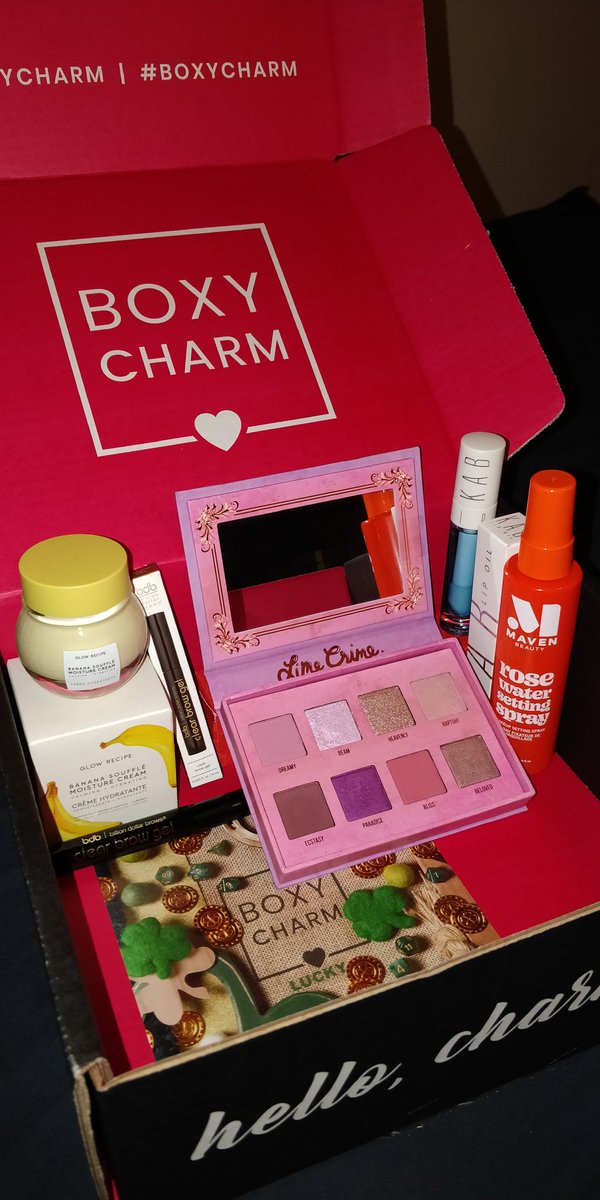 Alana_Levy's tweet photo. Love my @BoxyCharm base subscription for March. I got @GlowRecipe banana souffle moisture cream, @KabMakeup lip oil, @BDBrows brow gel, @mavenbeauty rose setting spray, and my favorite @crime_lime Venus III shadow palate.
I sure got #luckywithboxy from #boxycharm ! https://t.co/OySSgJaNtN