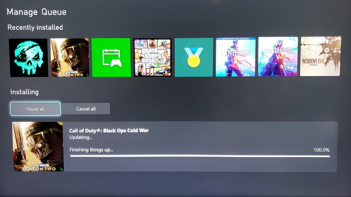 Chakafulanga's tweet photo. Classic fucking Cold War, my screen has looked like this for the past ten minutes! This only ever happens with Cold War updates!#BlackOpsColdWar #coldwar https://t.co/5DPnm7wic3
