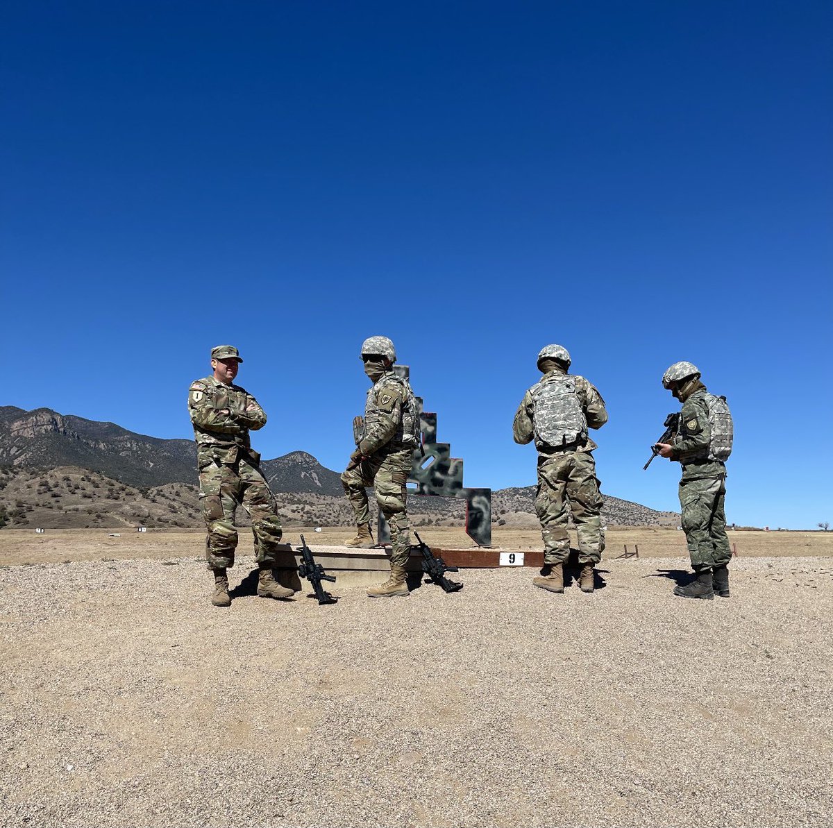 PhoenixBDE_6's tweet photo. Exciting to see bright young officers take on the new weapons qualification course here at #FHAZ. There’s nothing better than when @PhoenixBDE_7 and I have a chance to leave the office to go out to the range https://t.co/56MvtPuBRe