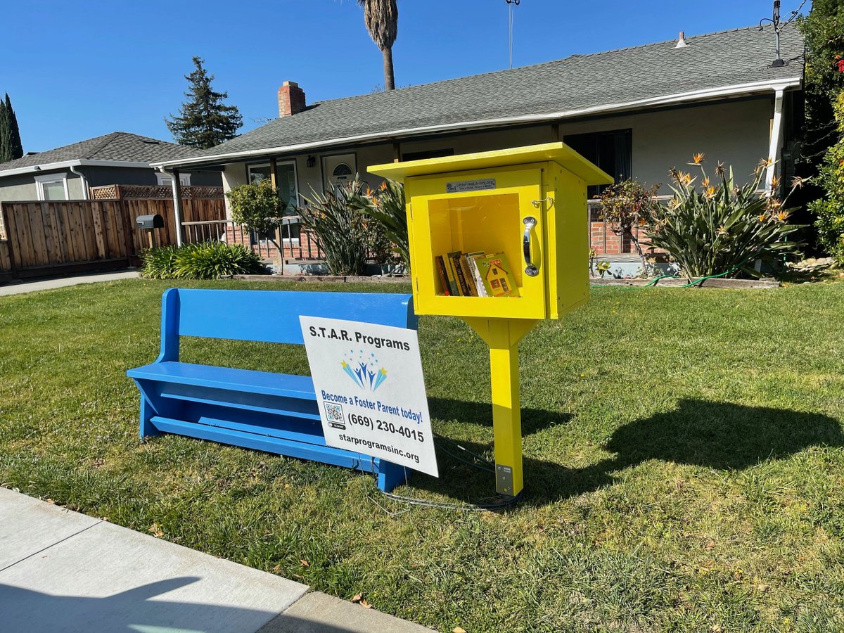 Starprogramsinc's tweet image. Presenting our new Little Free Library and bench. Built and installed by Boy Scout Troop #479. Stop by and visit if you are in the area.