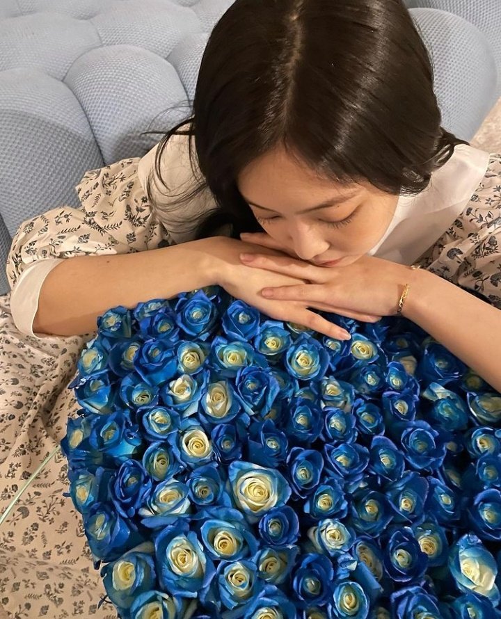 𓂋 𝓥𝓮𝓷𝓲𝓽𝓪
            𝓐𝓹𝓻𝓲𝓵 𓂃 ⊹

ㅡ 𝓜𝓪𝔂 𝓽𝓱𝓲𝓼 𝓐𝓹𝓻𝓲𝓵 𝓫𝓮 𝓿𝓮𝓻𝔂 𝓴𝓲𝓷𝓭 𝓽𝓸 𝓮𝓿𝓮𝓻𝔂𝓸𝓷𝓮