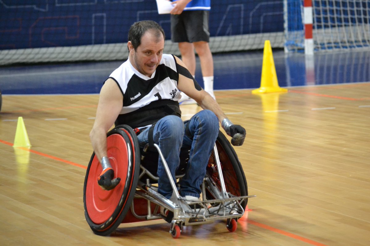 USALimoges's tweet photo. Notre équipe de Rugby Fauteuil continue de s’entraîner 💙❤️💪🏼
Hier, ce sont des étudiants en STAPS qui ont animé la séance !
#RugbyFauteuil #USALFormation #BleuetRouge https://t.co/wEbZatjUdv