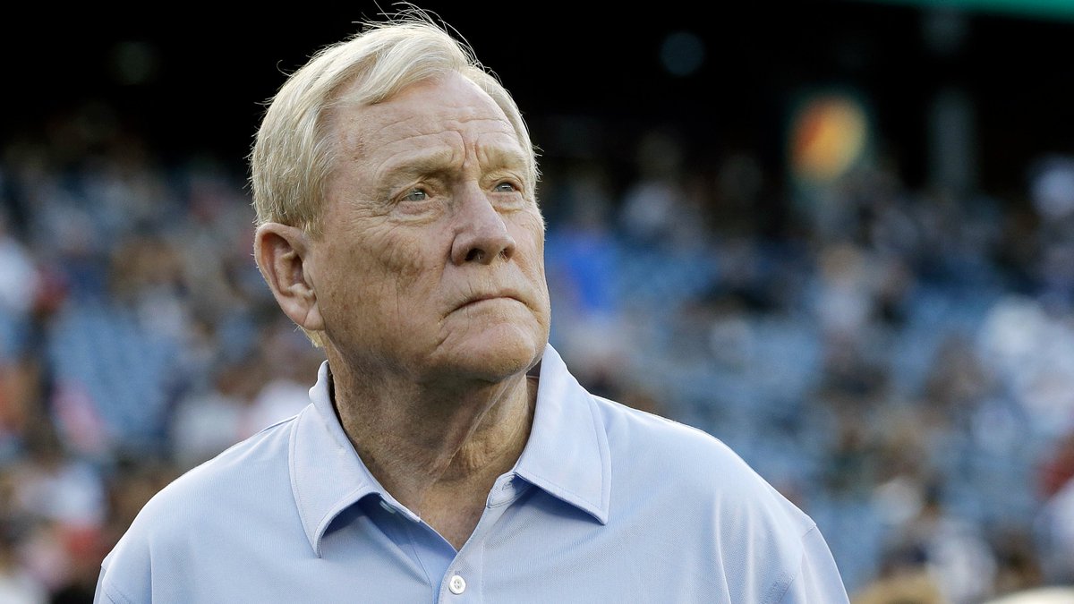 OneBillsLive's tweet photo. Coming up next, we'll hear from former #Bills GM Bill Polian. We'll discuss a push to get Marv Levy in the Canadian Football HOF, his thoughts on the Bills building a SB roster, & more! #TwoHallsForMarv
Don't miss it: @MSGNetworks/@WGR550
🔊LISTEN LIVE: https://t.co/ZC5KUxf73j https://t.co/2YOTrZ6cw0