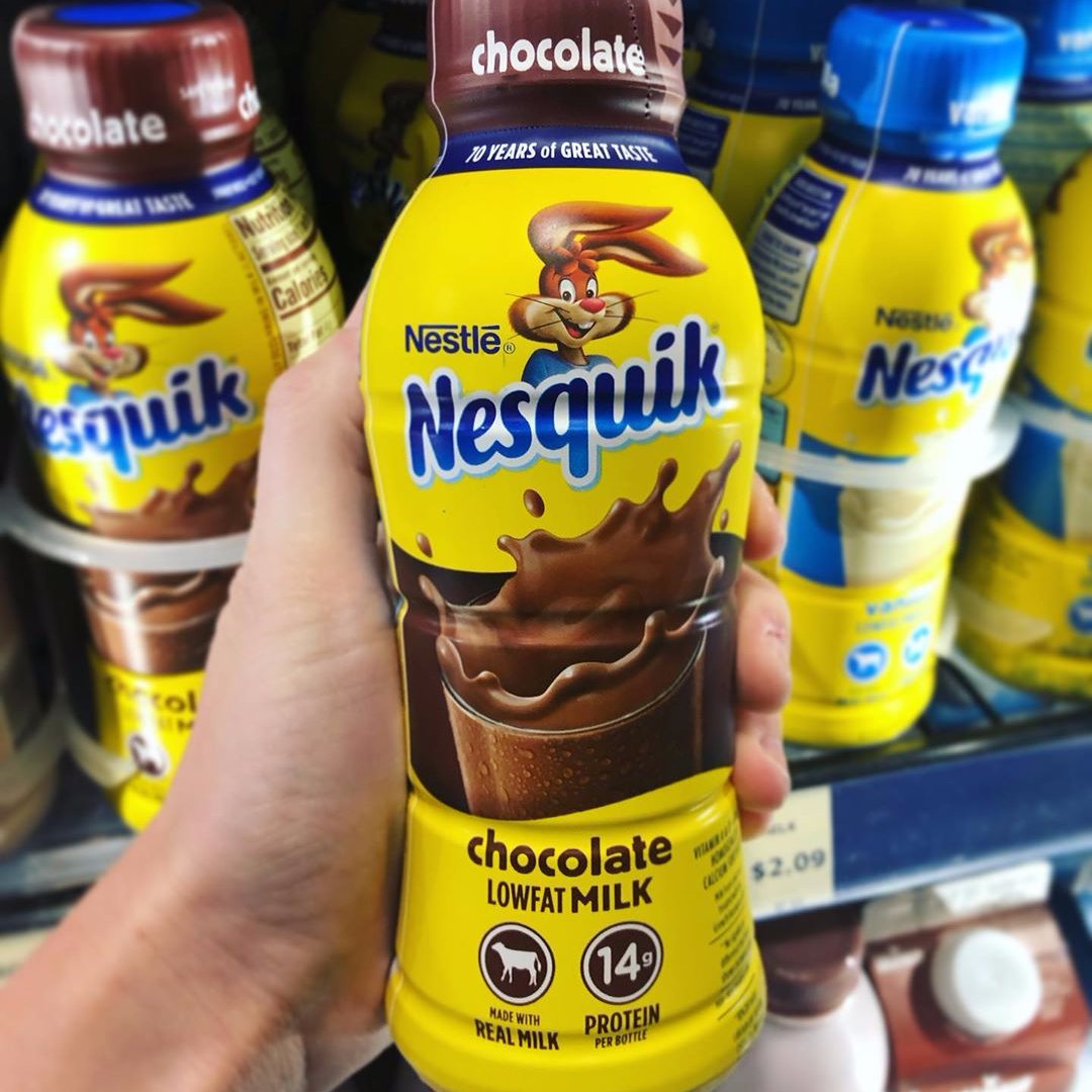 hourlymbin's tweet photo. @offclCAT IU QUEEN free nesquik for her me thinks https://t.co/oUB5C9tIoU