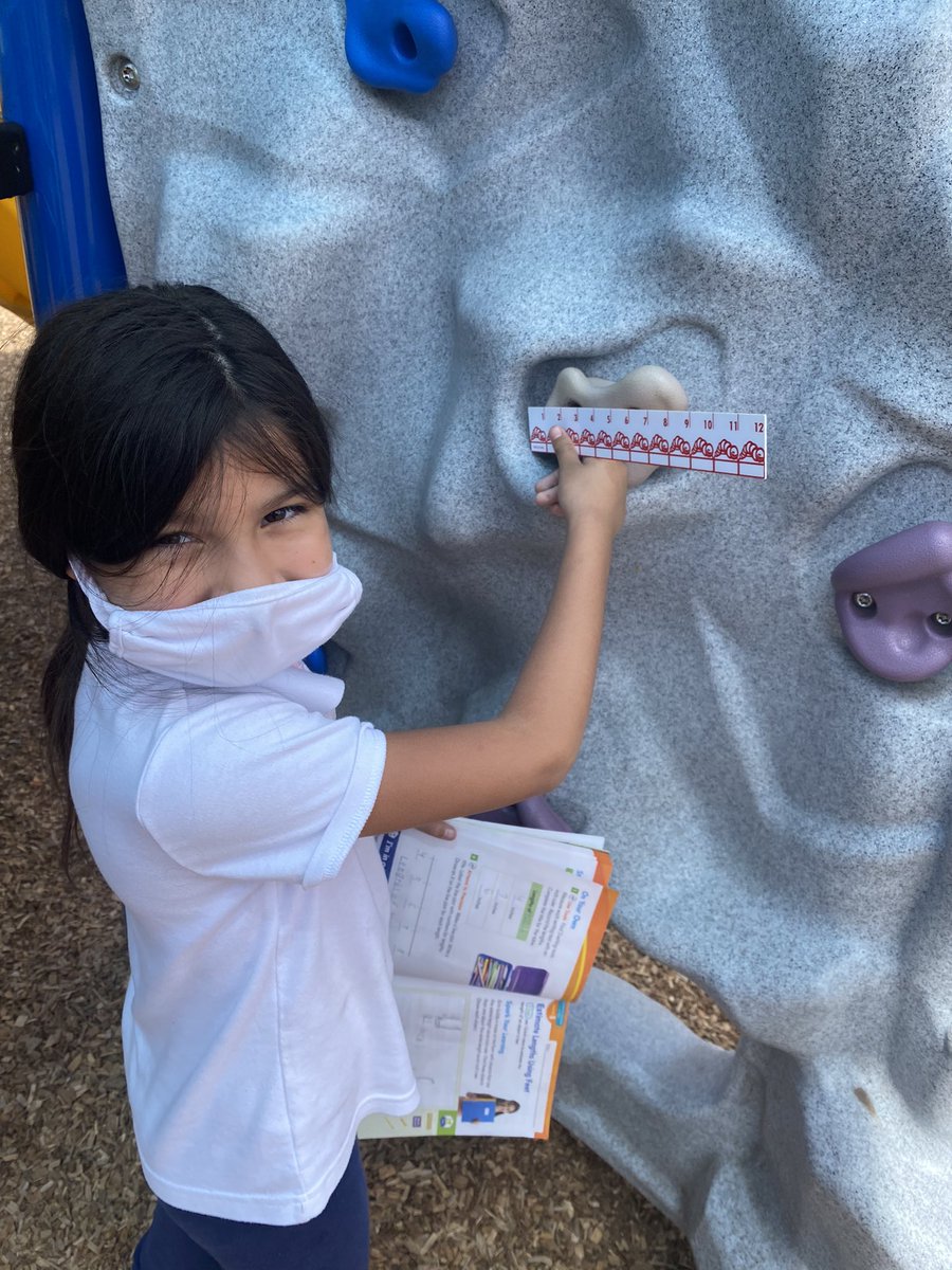 MsLoBosco's tweet photo. It was a beautiful day to practice our measuring skills outside! 🌞@GGEseagulls https://t.co/CeiU8DnyAP