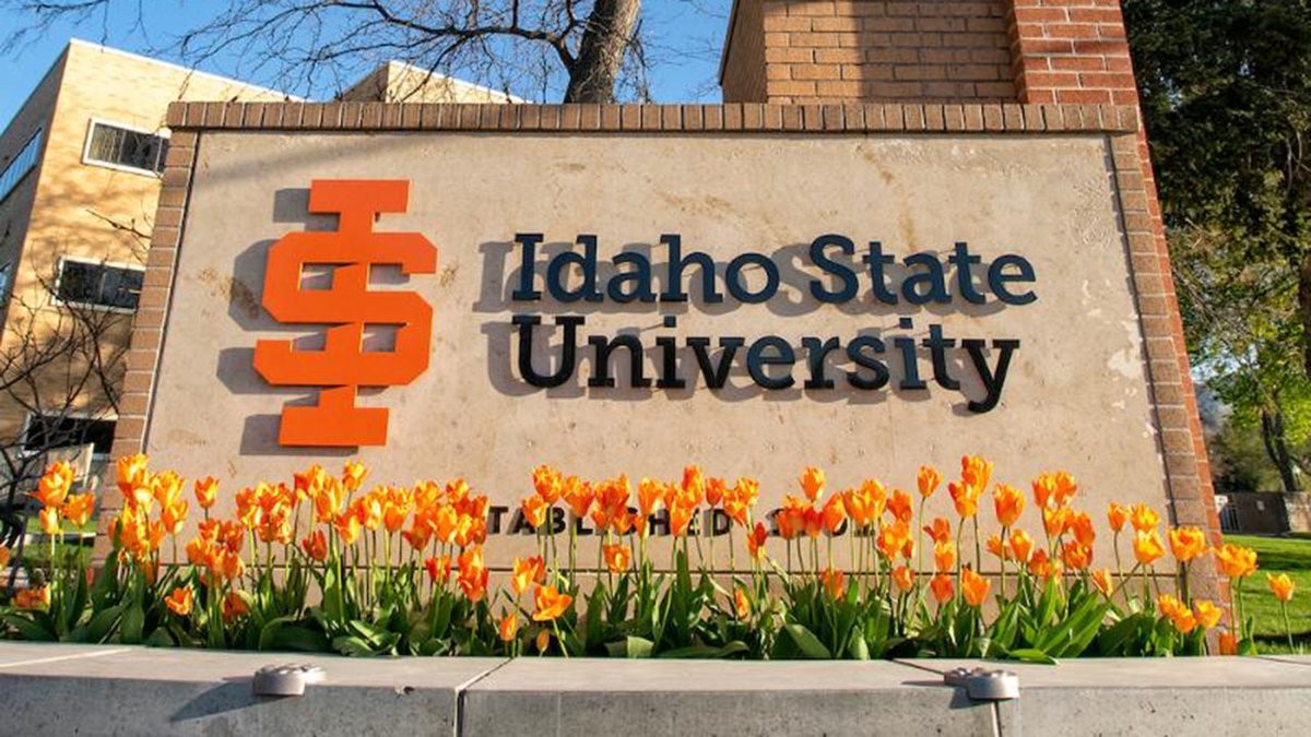 IdahoStateSSC's tweet photo. Whether you're coming straight from high school or you've been out of a school a few years, everything about how you experience education will be dramatically different at the university level, and ACAD 1104 is designed specifically to help you make that transition successfully. https://t.co/iBaDPlgkDB