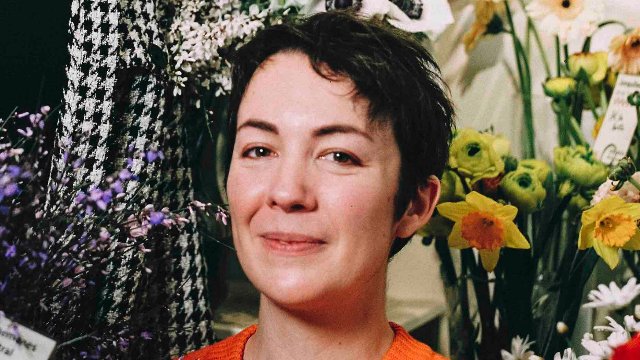 essecalumni's tweet photo. 🎙 INTERVIEW | Mathilde Bignon (E12), co-fondatrice du restaurant-fleuriste Désirée nous invite à soutenir une opération solidaire à destination des étudiants précarisés par le COVID-19, aux côtés de @LinkeeOfficiel et @_ecotable 💪

▪️ En savoir plus 👇
https://t.co/QJHhe5kngk https://t.co/d1WDfjHM2F