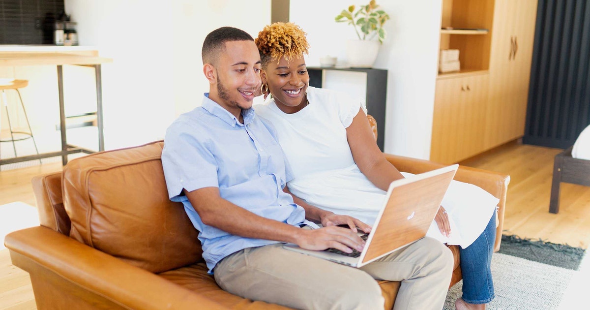 🚨 New case study alert 🚨 We caught up with <a href="/iamlaurendeal/">Lauren</a> , alumni of Digital PM Foundations and co-founder of <a href="/julyfive_design/">July Five</a> . We spoke about how learning best practices have been instrumental to creating a groundbreaking e-commerce agency. louderthanten.com/why/case-studi…