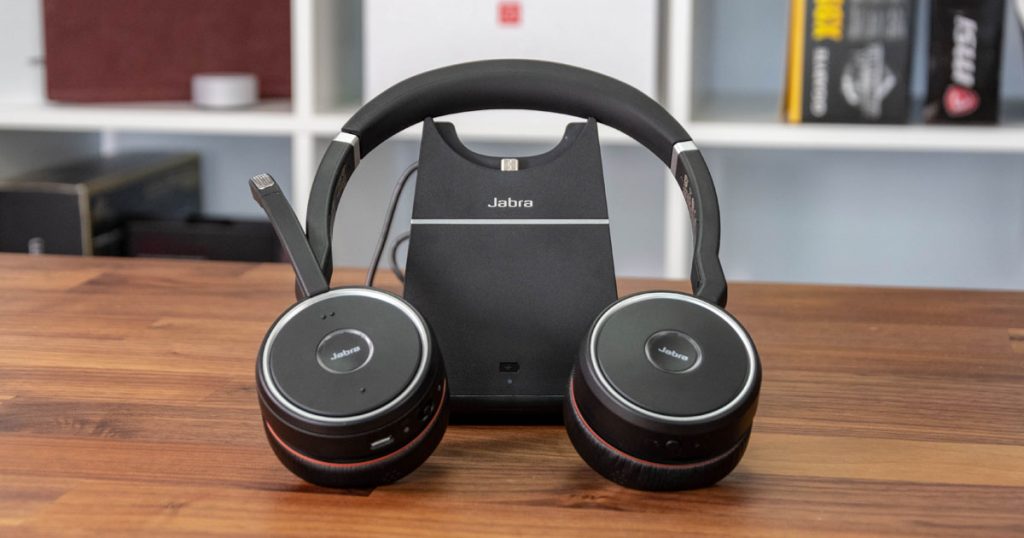Samespaceonline's tweet photo. @Jabra x @AfterShokz : the founders of #Samespace both #remotework veterans, review their favourite headsets for #remoteworkers. What's your verdict? We want to know!
https://t.co/qslz0o4L85
#remoteworking #remotelearning https://t.co/q4bbaCluSF