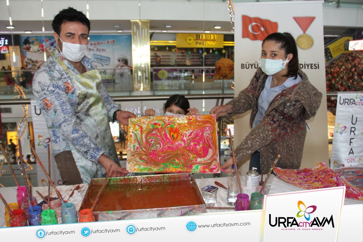 UrfaCityAVM's tweet photo. SANAT URFA CiTY AVM'de !
@sanliurfabld ‘nin katkılarıyla Ebru ve Seramik Atölyeleri Çalışmaları; 2 Nisan Cuma günü 14:00-18:00 arası Urfa City AVM'de sizleri bekliyor.
#ebru #seramik #atelye #urfacityavm #urfa @niyazikocadag https://t.co/B5YlTN9Ncr