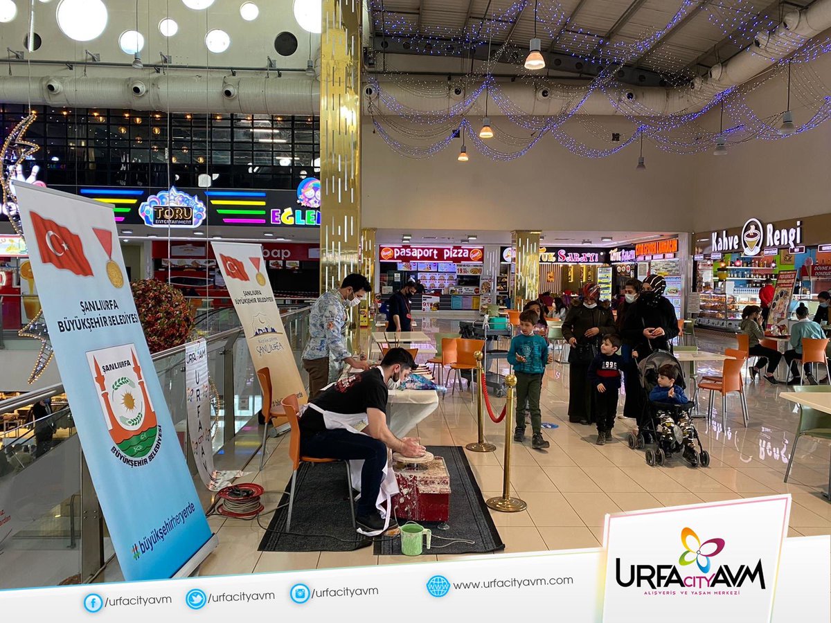 UrfaCityAVM's tweet photo. SANAT URFA CiTY AVM'de !
@sanliurfabld ‘nin katkılarıyla Ebru ve Seramik Atölyeleri Çalışmaları; 2 Nisan Cuma günü 14:00-18:00 arası Urfa City AVM'de sizleri bekliyor.
#ebru #seramik #atelye #urfacityavm #urfa @niyazikocadag https://t.co/B5YlTN9Ncr