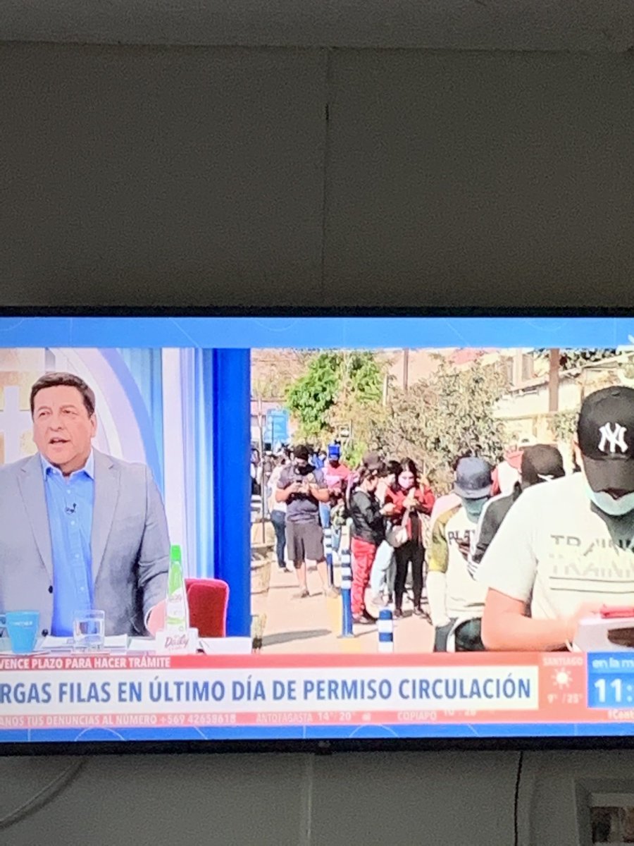 jmcroff's tweet photo. El permiso vence el 31 de marzo, tienes tres meses para pagar, pero como típico del chileno a última hora #ContigoCHV https://t.co/gPhwDzvY50
