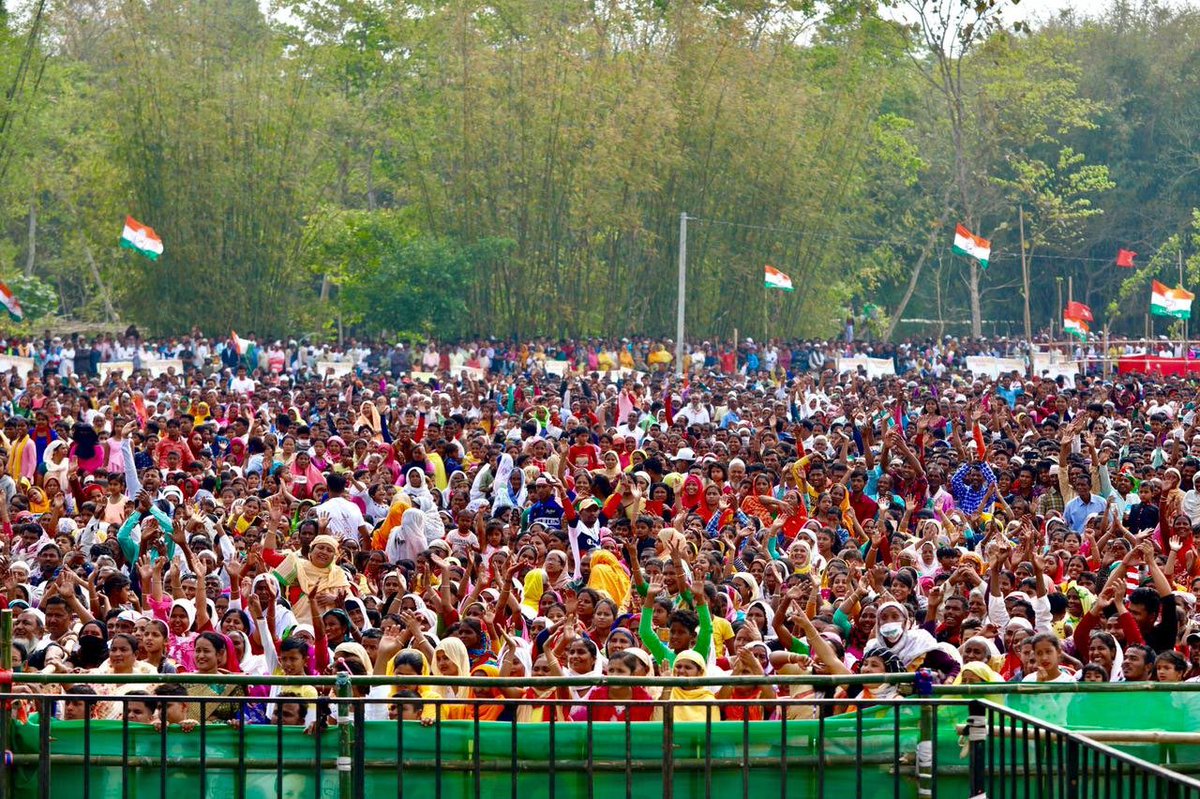 GovindaGoswami_'s tweet photo. बदलाव की ओर चल प���़े है जनता के क़दम...

भारत की विविधता में एकता को बचाने के लिए एकजुट हो खड़े हम...!! https://t.co/JWUxfZ1dQC