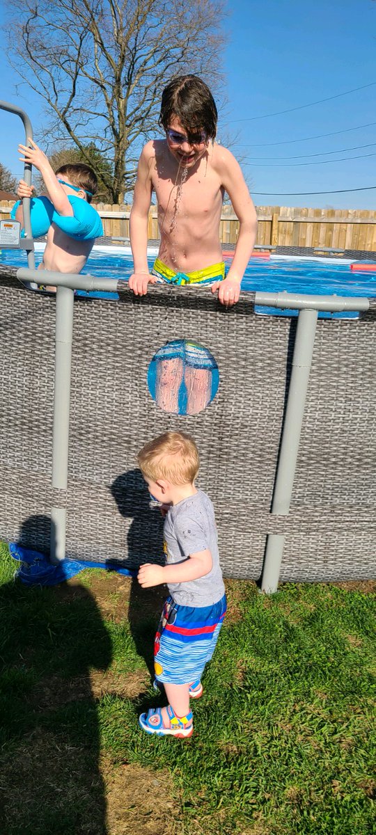 mle26w's tweet photo. I loved hosting the #BestwaySpringSwim party! Featuring the Coleman Power Steel Swim Vista Series ll pool! This pool was a huge hit, everyone loved it! We all very much enjoyed our first pool party of the year, and many more to come! Thanks so much to @Tryazon #Bestway #Tryazon https://t.co/ufTLawfzxj