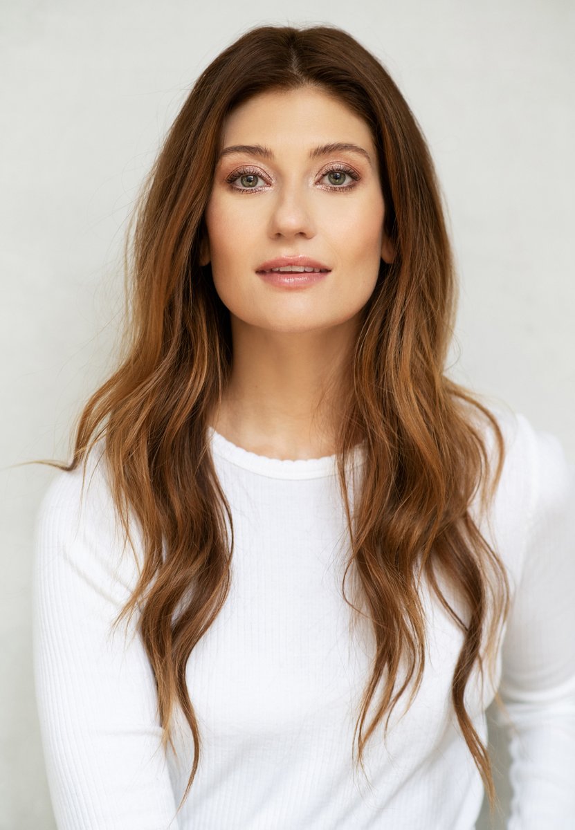 avantitoast's tweet image. Félicitations à @KateLevac pour sa nomination à la 
@soireeARTIS dans la catégorie Rôle féminin / comédies. 👏👏
 #ARTIS2021