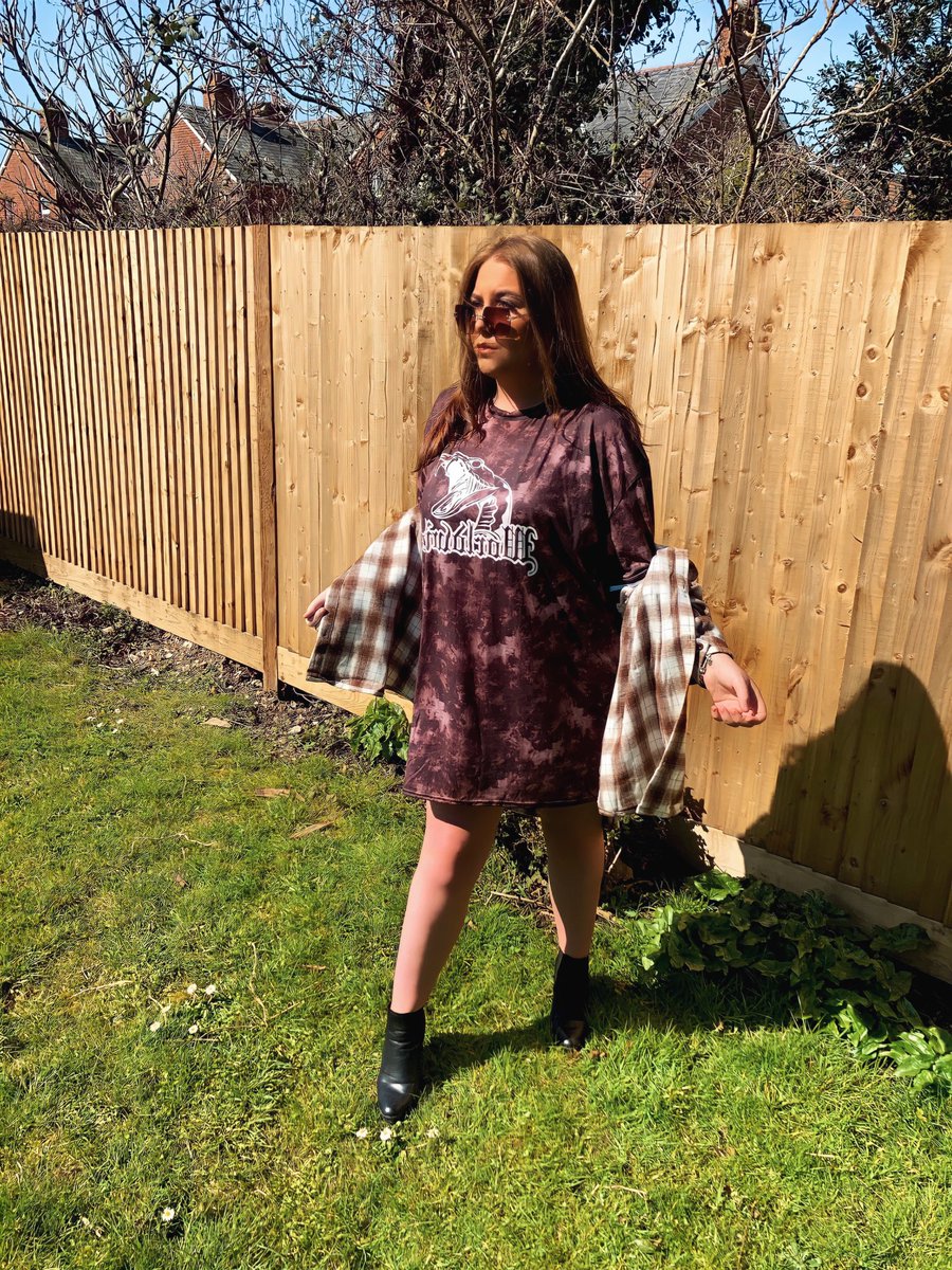 makeupbyxpops's tweet image. Not your average bitch✨🤎👓

@boohoo tie dye worldwide T-shirt dress✨
@boohoo oversized checked shirt✨
@boohoo vintage look square glasses ✨

#boohoo #boohoobabes #fashion #boujee #boohootreats