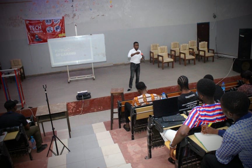 teenscanblog's tweet photo. Our list of carefully curated speakers gave out value In quantum and we appreciate their contributions towards building a better future for young people.
#tcbtechmeetup #technology #summit #technology #build #futuretechnology #future #futureworld #naijastartups #naijabuisness https://t.co/9tUWcbzspp