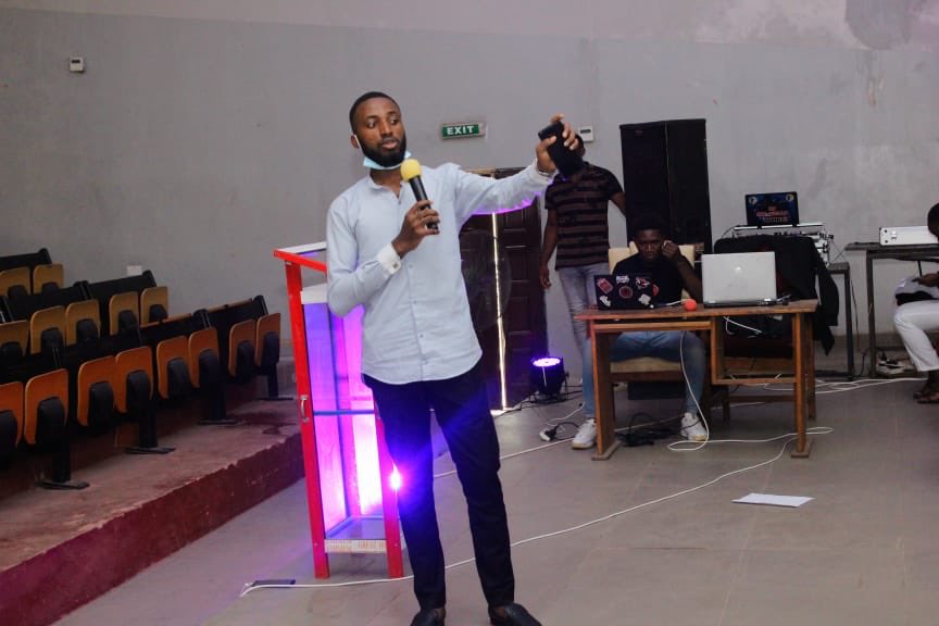 teenscanblog's tweet photo. Our list of carefully curated speakers gave out value In quantum and we appreciate their contributions towards building a better future for young people.
#tcbtechmeetup #technology #summit #technology #build #futuretechnology #future #futureworld #naijastartups #naijabuisness https://t.co/9tUWcbzspp