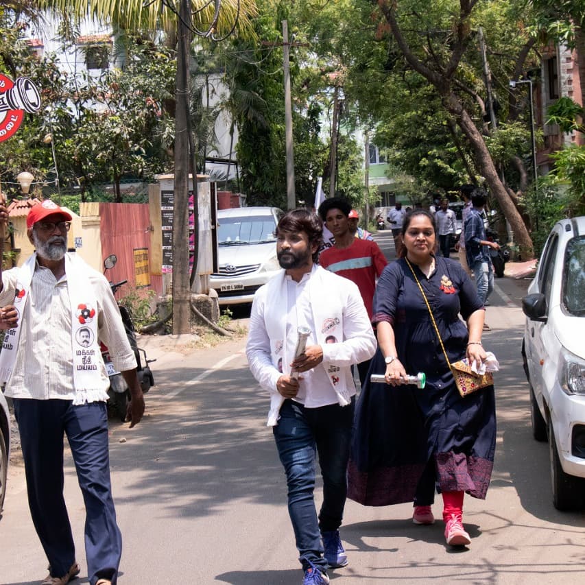 SnekanFC's tweet photo. தமிழகம் விற்பனைக்கு அல்ல, மீட்டெடுப்போம் நம் தாய் நாட்டை
.
மாற்றத்திற்கு வாக்களிப்பீர்  டார்ச்லைட் சின்னத்தில்
.
விருகம்பாக்கம் தொகுதி வெற்றி வேட்பாளர் கவிஞர் சினேகன்
.
#virugambakkam #virugambakkamformnm #voteforsnekam #votefornnm #snehan #supportmnm #voteforachange  #torchlight https://t.co/sghNxLYtiL