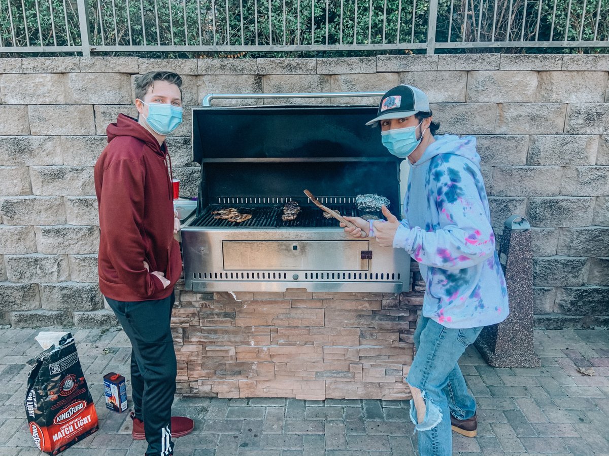 RedtailonRiver's tweet photo. We have a nice grill by the pool! Use this grilling recipe for a tasty meal! https://t.co/qLkZ9B58FP https://t.co/9QIUrQqs1u