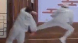 N9NEEEE's tweet photo. por que o yeonjun tá sempre no meio do caos??? https://t.co/6CisdFlwzQ