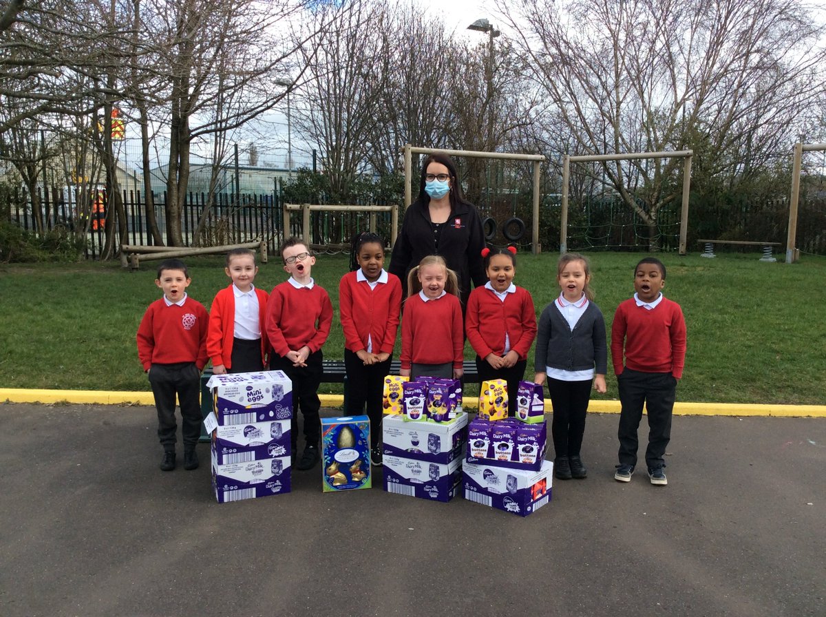 SJOpaisley's tweet image. This session we have received donations of chocolate eggs from Charities, Robertson Acom and the Parent Partnership for which we are very grateful.  Here are some of our children with Kirsty from @RobertsonACOM. Thank you to everyone who donated!