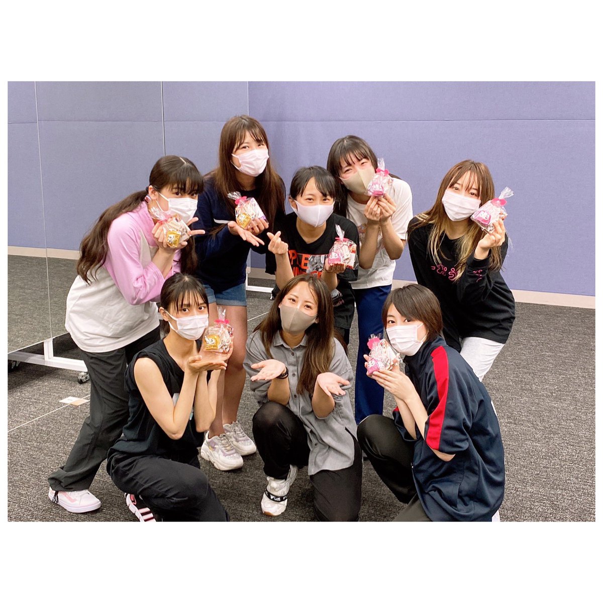 bibidebabide_pu's tweet photo. ラストレッスンの時に写真���りました。

皆んなのキラッキラの笑顔で
これからも頑張れっ👍
　
みんなに幸あれ💕

#A応P
#ありがとう

https://t.co/4QW6DfL4Mj https://t.co/jutlM0Qr3q