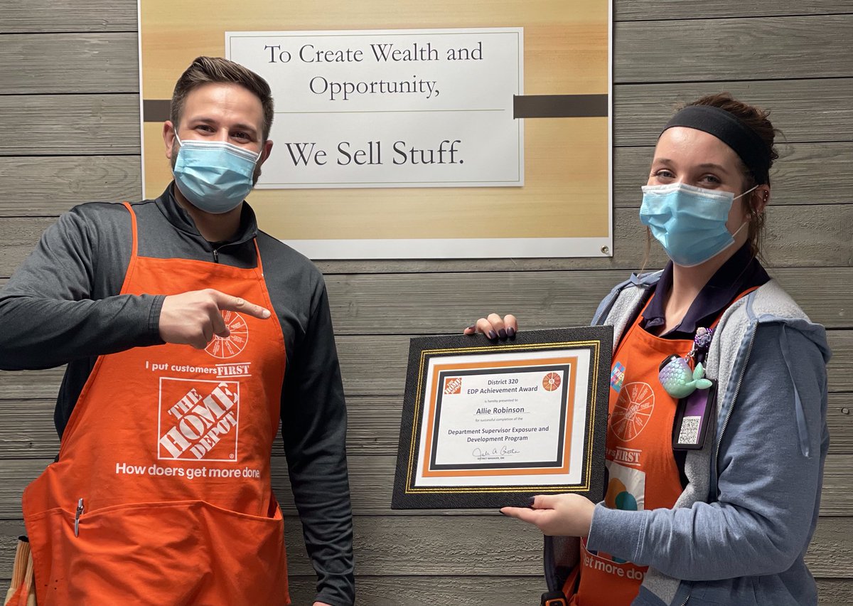 ⁦ Today during Specialty Tuesday <a href="/jshirshekar/">jshirshekar</a>⁩ ⁦recognizing <a href="/AllieRobinson47/">Allie Robinson</a>⁩ for her achievement with our District DS EDP. I’m so proud of her! She’s Absolutely Amazing! ⁦<a href="/JohnJayMcconne1/">John McConnell</a>⁩ ⁦<a href="/JulieGiattino/">Julie Giattino</a>⁩ ⁦<a href="/rgails/">Ryan Gailey</a>⁩ ⁦<a href="/HouleHeather/">HeatherHouleTHD</a>⁩ ⁦