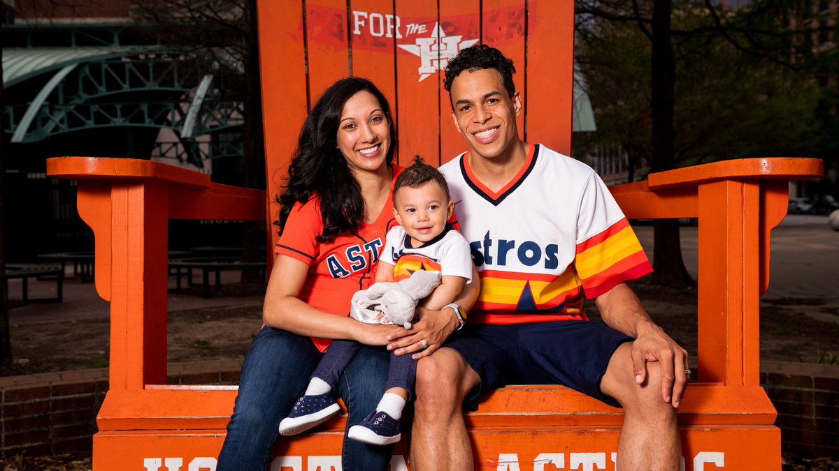 We're back with another giveaway 👀

RETWEET to have a chance to win another one of five $50 gift cards to the #Astros Team Store to get some swag before #GoAstrosDay tomorrow!

#ForTheH