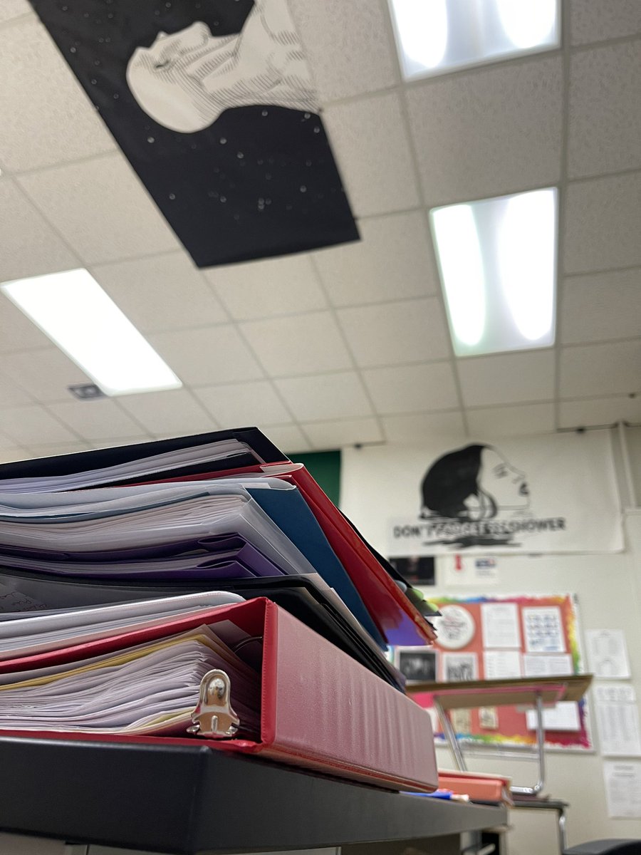 MrShortEnglish's tweet photo. Seniors,
As I grade RJ3 submissions, I’m entering scores on Google Classroom. 

When the grade is there, your journal is ready for pickup. Come to my room, or the main office to grab it.

Please read my comments on your rubric and flip through all pages to help improve your work. https://t.co/V5QTK1LF6i