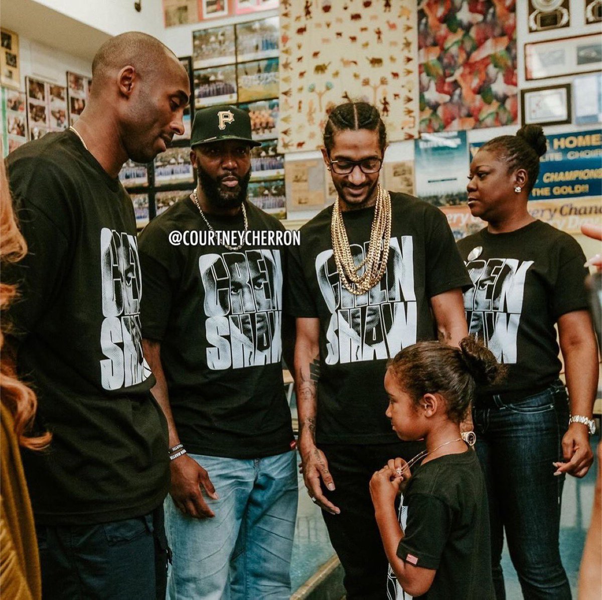 ComplexSports's tweet photo. Kobe &amp; Nipsey in Crenshaw with Trayvon Martin’s parents in 2014. 

LA icons. 

📸: @courtneycherron 
#LLNH🕊 #TMC🏁 https://t.co/UbUevPFCQL