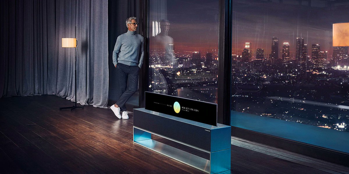 Bright's tweet photo. De oprolbare tv #OLEDR van LG komt nu ook in Nederland op de markt. De prijs is... schrikken.
https://t.co/FSoBsoRmqz https://t.co/AFPJOogDt6