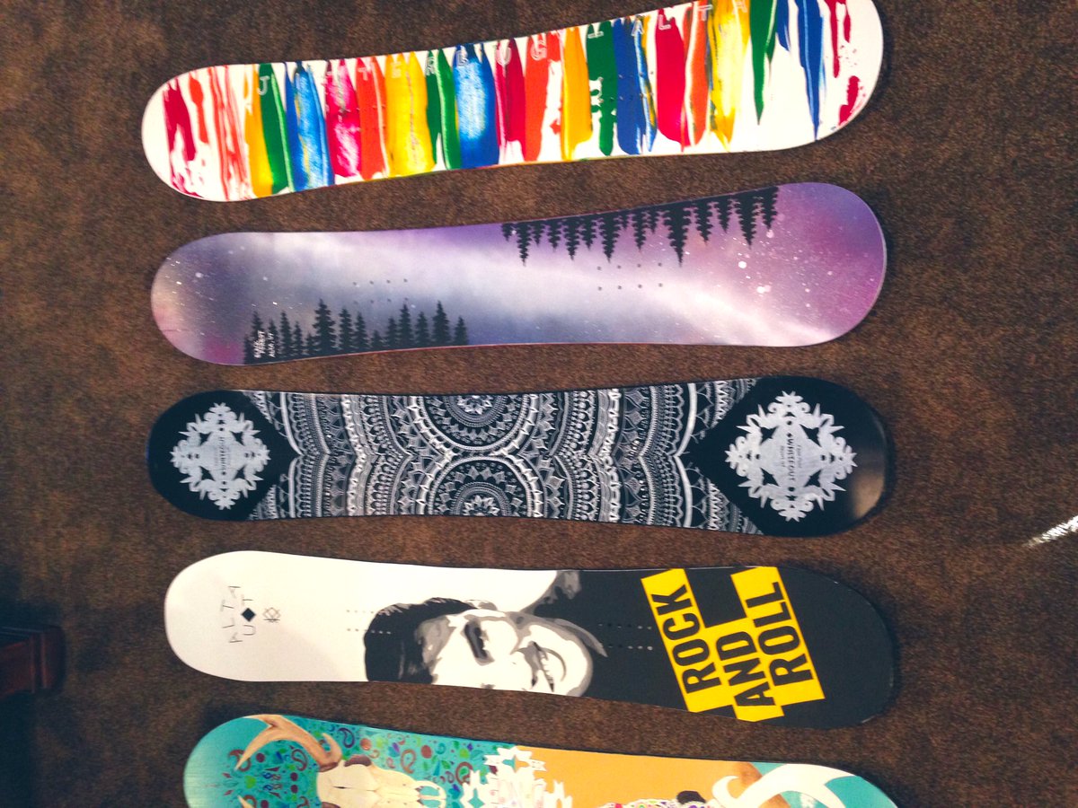 KS_author's tweet photo. @j_vander_meulen I used to paint snowboards! https://t.co/KwkH212gC3