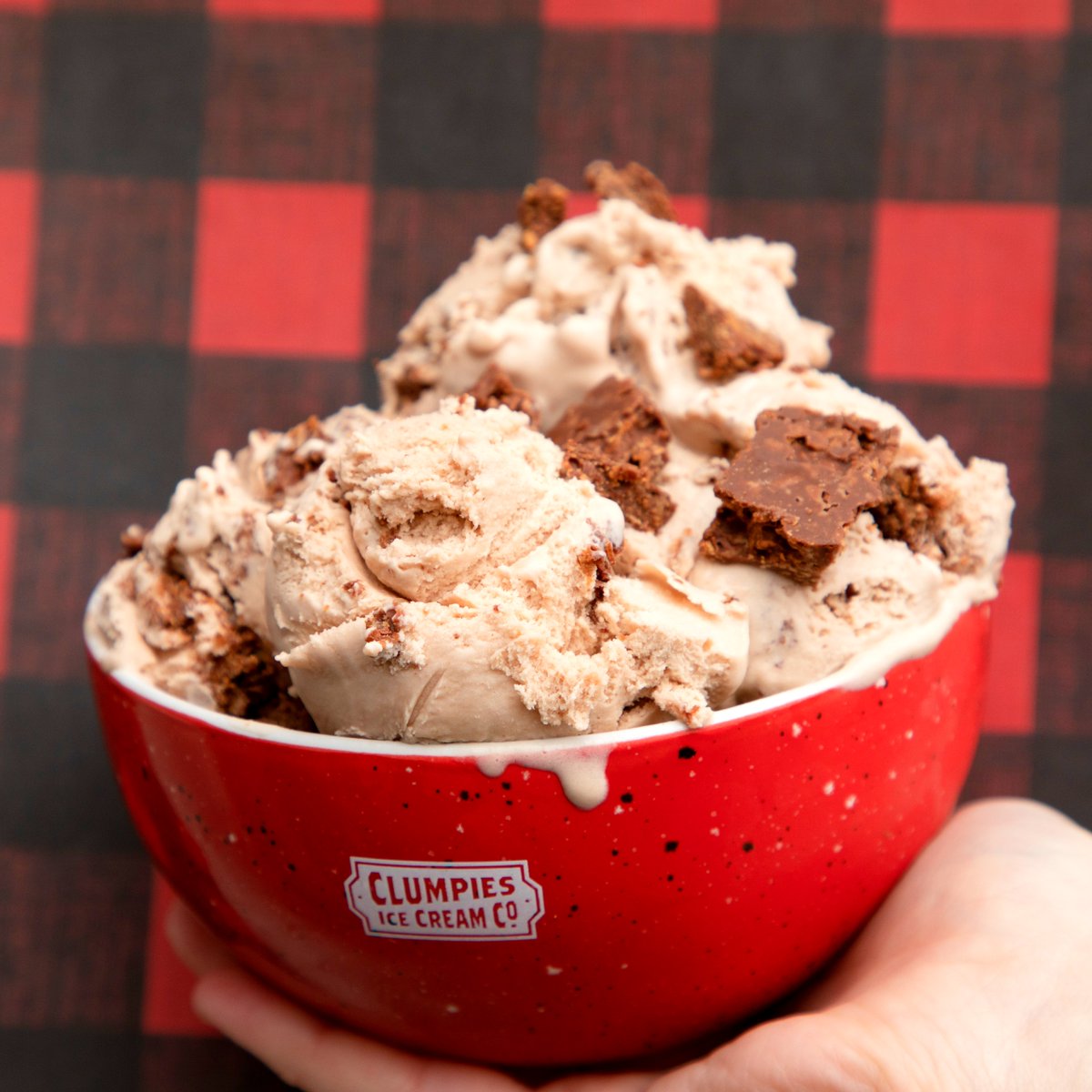 Clumpies's tweet photo. Nutella Crunch, what a flavor. This featured flavor pops up throughout the year on different menus and is always a hit. Nutella ice cream, swirled with crunchy clusters of chocolate and Nutella feuilletine crunch. Get your midweek pick me up scoop today! https://t.co/kyuqTqlTjc