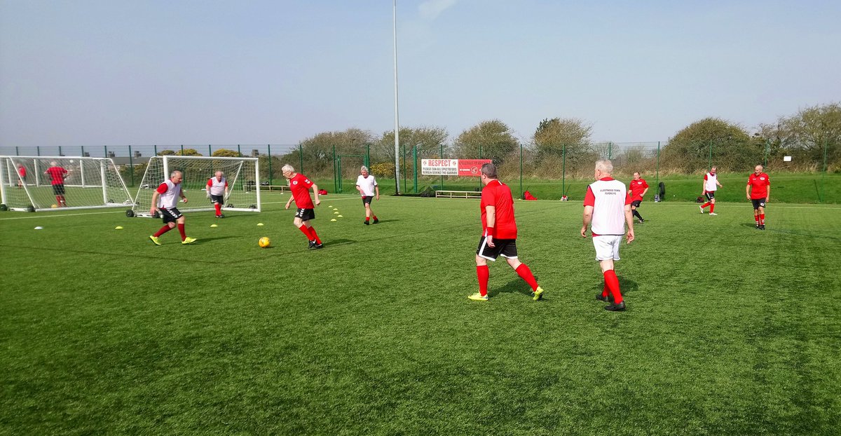 FTFlyersFC's tweet image. ⚽ GREAT TO BE BACK ⚽

Fantastic first session back @PoolfootFarm today. Fourty two players enjoying their #walkingfootball across three pitches. Well done everyone!

#returntoaction
#covidsecure