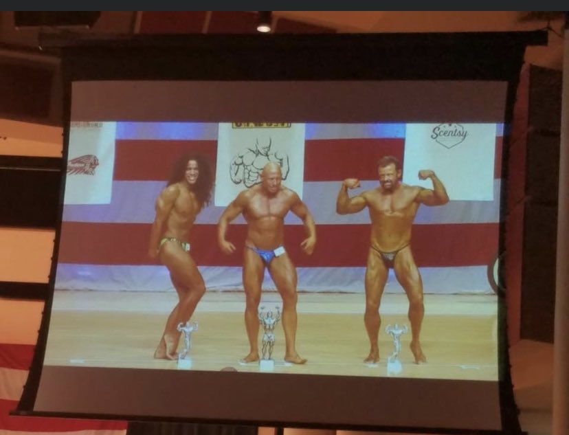 Seatrainer's tweet photo. 3 years ago I came back to the bodybuilding stage. It was a lot of fun. It Was suggested I should cut my hair. that still hasn’t happen. 😜😜🤪🤣🤣 #WaybackWednesday #haveaGreatDay #makeProgressDaily https://t.co/VOW9hCss8a